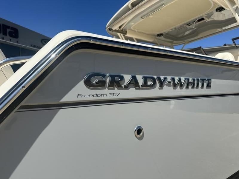 Before: hull lettering close-up